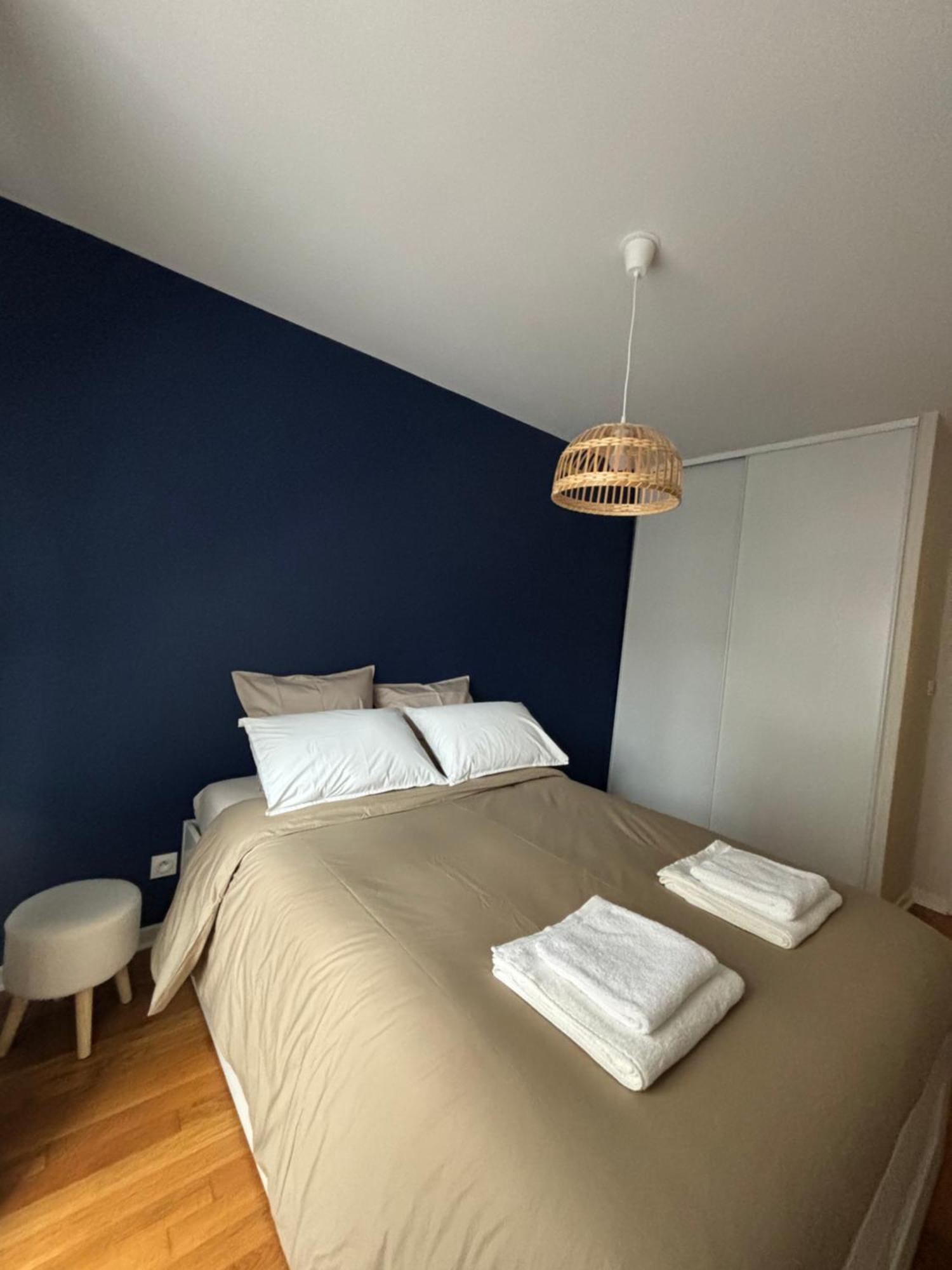 Douceur Lyonnaise, Villeurbanne Luaran gambar